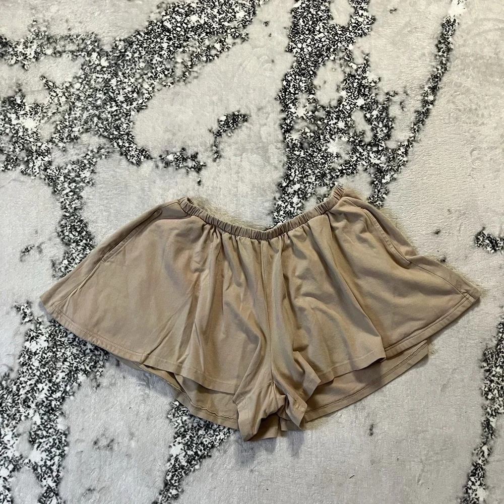 Free People Movement Hot Flow Shorts‎ Womens Sz Small Relaxed Slouchy fit Taupe